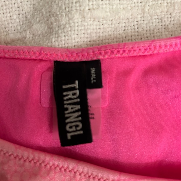 Triangle Bottom - Picture 3 of 3